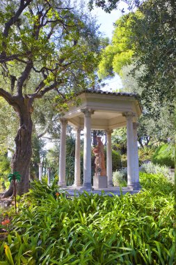 Saint-Jean-Cap-Ferrat, Fransa 'daki Villa Emiri de Rothschild Parkı