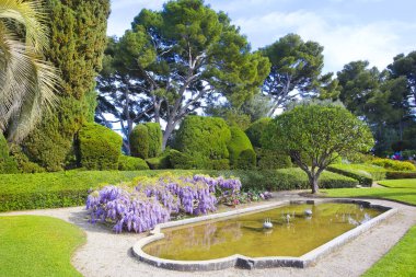 Saint-Jean-Cap-Ferrat, Fransa 'daki Villa Emiri de Rothschild Parkı
