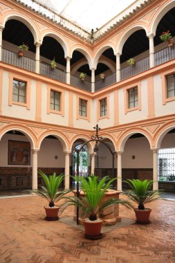 İspanya Sevilla Güzel Sanatlar Müzesi Avlusu