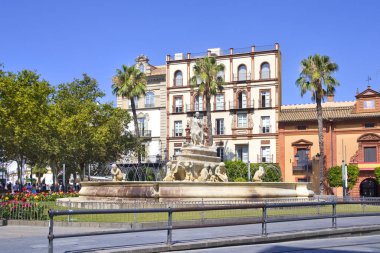 İspanya, Seville 'deki Puerta de Jerez' deki Hispalis Çeşmesi