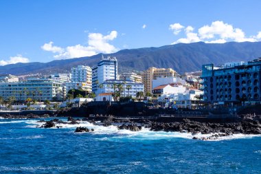  Costline ve Puerto de la Cruz Panoraması, Tenerife, İspanya