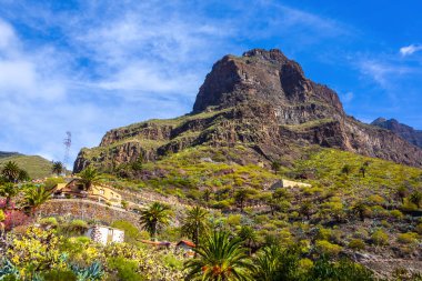 Tenerife 'de güneşli bir günde Masca Köyü