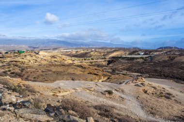 Tenerife 'de bulutlu bir günde Mars manzarası, Santa Cruz de Tenerife, İspanya