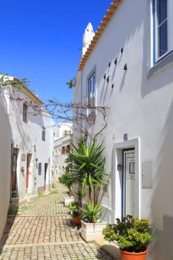 Portekiz 'in Albufeira şehrinin dar sokakları