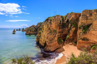 Lagos, Algarve, Portekiz 'deki Pinhao Plajı (Praia do Pinho)
