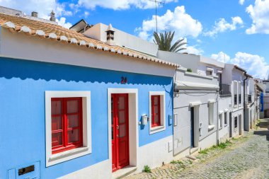 Lagos, Albufera, Portekiz 'deki eski şehrin tarihi caddesi.