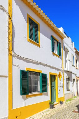 Lagos, Albufera, Portekiz 'deki eski şehrin tarihi caddesi.