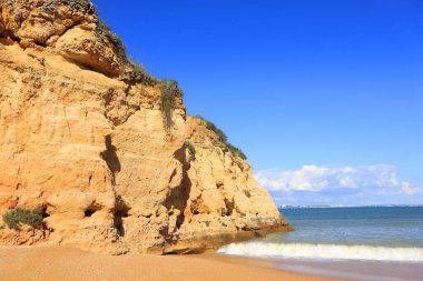 Lagos, Algarve, Portekiz 'deki Batata Plajı (Praia da Batata)