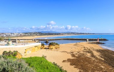 Lagos, Algarve, Portekiz 'deki Batata Plajı (Praia da Batata)