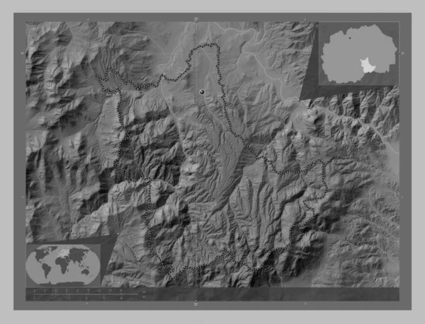 Kavadartsi 马其顿市 带有湖泊和河流的灰度高程图 角辅助位置图 — 图库照片