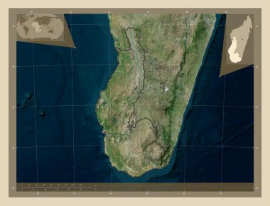 Madagaskar 'ın otonom bölgesi. Yüksek çözünürlüklü uydu. Köşedeki yedek konum haritaları