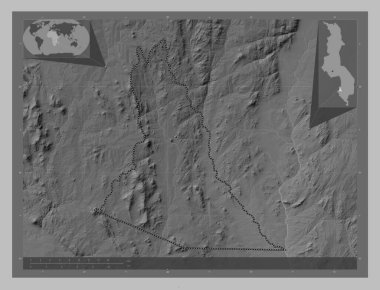 Mwanza, Malawi bölgesi. Gölleri ve nehirleri olan gri tonlama yükseklik haritası. Bölgenin büyük şehirlerinin yerleri. Köşedeki yedek konum haritaları