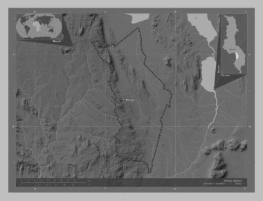 Ntcheu, Malavi bölgesi. Gölleri ve nehirleri olan gri tonlama yükseklik haritası. Bölgenin büyük şehirlerinin yerleri ve isimleri. Köşedeki yedek konum haritaları