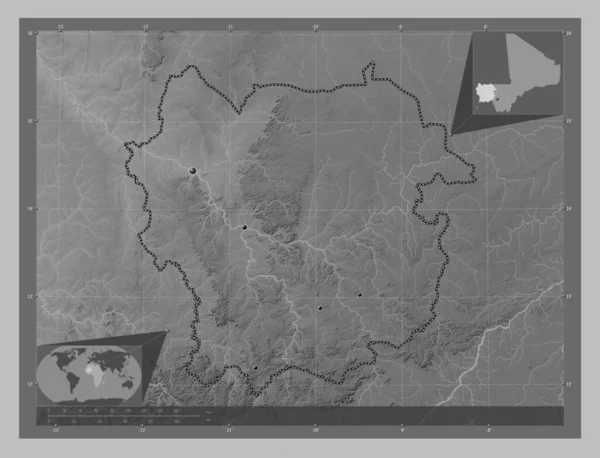 Kayes 马里地区 带有湖泊和河流的灰度高程图 该区域主要城市的所在地点 角辅助位置图 — 图库照片