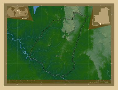 Guidimaka, Moritanya bölgesi. Gölleri ve nehirleri olan renkli yükseklik haritası. Bölgenin büyük şehirlerinin yerleri ve isimleri. Köşedeki yedek konum haritaları