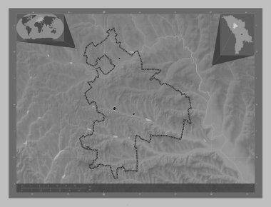 Singerei, Moldova bölgesi. Gölleri ve nehirleri olan gri tonlama yükseklik haritası. Bölgenin büyük şehirlerinin yerleri. Köşedeki yedek konum haritaları