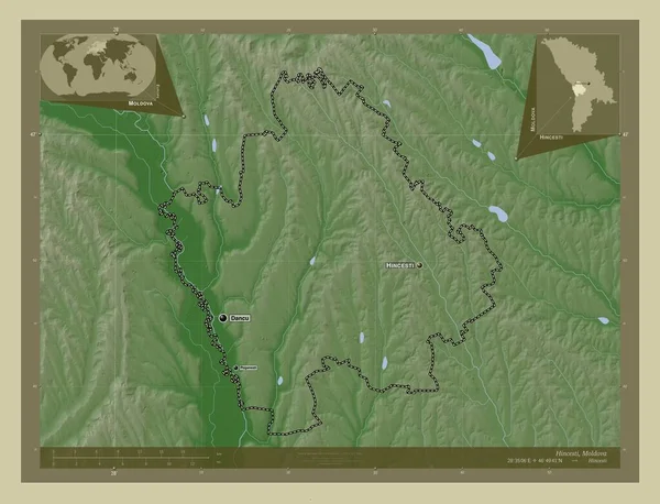 Hincesti, Moldova bölgesi. Yükseklik haritası göller ve nehirlerle wiki tarzında renklendirilmiş. Bölgenin büyük şehirlerinin yerleri ve isimleri. Köşedeki yedek konum haritaları