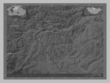 Bulgan, Moğolistan vilayeti. Gölleri ve nehirleri olan gri tonlama yükseklik haritası. Bölgenin büyük şehirlerinin yerleri ve isimleri. Köşedeki yedek konum haritaları