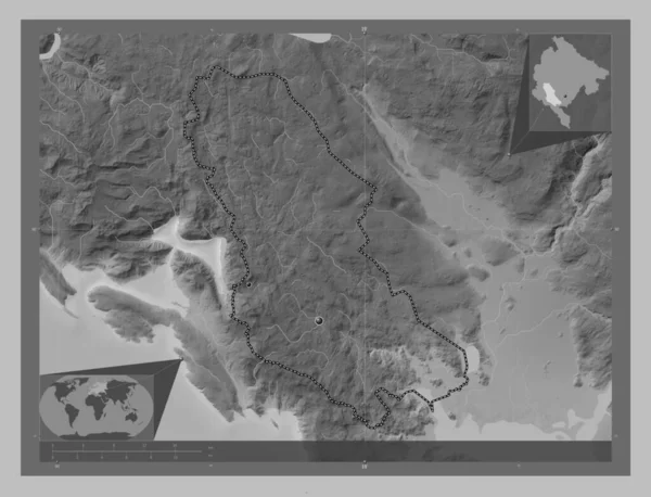 セティニェ モンテネグロの自治体 湖や川とグレースケールの標高マップ 地域の主要都市の場所 コーナー補助位置図 — ストック写真
