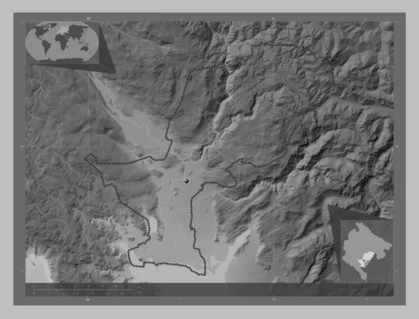 ポドゴリツァ モンテネグロの自治体 湖や川とグレースケールの標高マップ コーナー補助位置図 — ストック写真