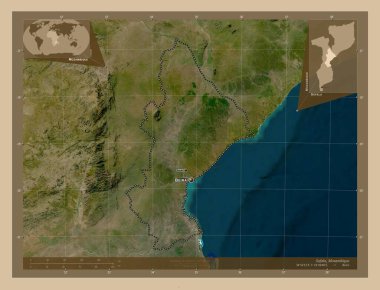 Sofala, Mozambik vilayeti. Düşük çözünürlüklü uydu. Bölgenin büyük şehirlerinin yerleri ve isimleri. Köşedeki yedek konum haritaları