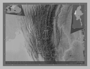 Chin, Myanmar Eyaleti. Gölleri ve nehirleri olan gri tonlama yükseklik haritası. Bölgenin büyük şehirlerinin yerleri ve isimleri. Köşedeki yedek konum haritaları