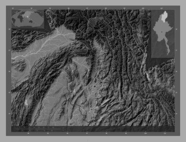 Kachin, Myanmar Eyaleti. Göllü ve nehirli çift katlı yükseklik haritası. Bölgenin büyük şehirlerinin yerleri. Köşedeki yedek konum haritaları