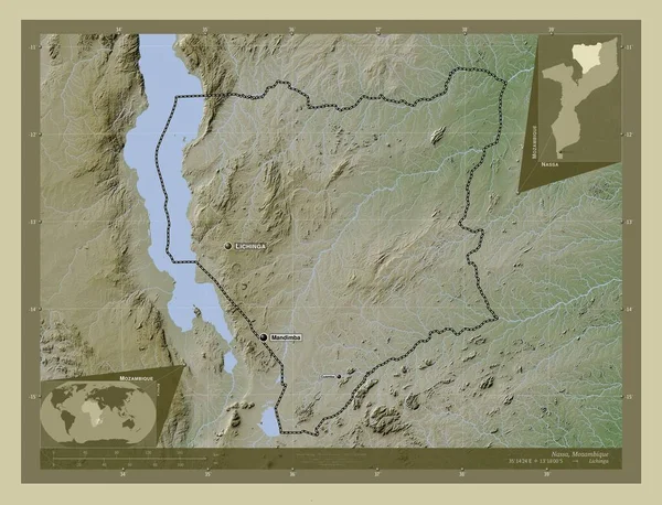 モザンビークのナサ州 湖や川とWikiスタイルで着色された標高マップ 地域の主要都市の位置と名前 コーナー補助位置図 — ストック写真