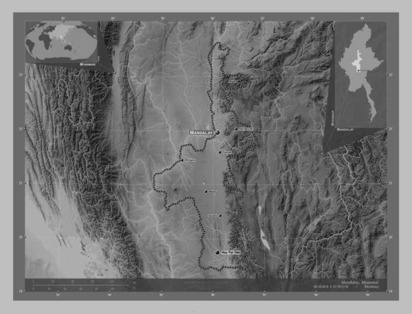 マンダレー ミャンマーの部門 湖や川とグレースケールの標高マップ 地域の主要都市の位置と名前 コーナー補助位置図 — ストック写真