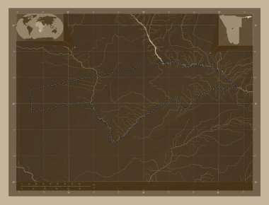 Zambesi, Namibya bölgesi. Yükseklik haritası sepya tonlarında göller ve nehirlerle renklendirilmiş. Bölgenin büyük şehirlerinin yerleri. Köşedeki yedek konum haritaları