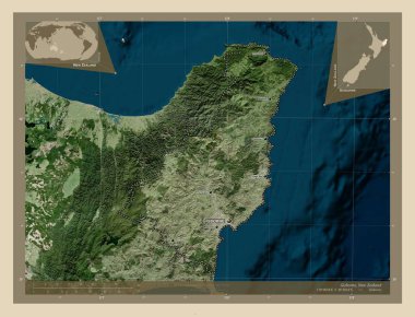 Gisborne, Yeni Zelanda bölge konseyi. Yüksek çözünürlüklü uydu. Bölgenin büyük şehirlerinin yerleri ve isimleri. Köşedeki yedek konum haritaları