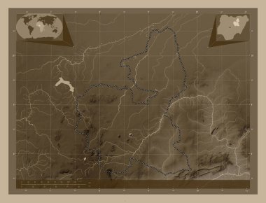 Bauchi, Nijerya Eyaleti. Yükseklik haritası sepya tonlarında göller ve nehirlerle renklendirilmiş. Köşedeki yedek konum haritaları