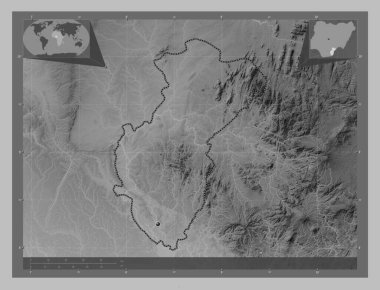 Cross River, Nijerya eyaleti. Gölleri ve nehirleri olan gri tonlama yükseklik haritası. Köşedeki yedek konum haritaları