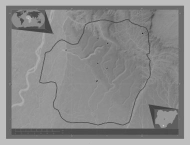 Imo, Nijerya Eyaleti. Gölleri ve nehirleri olan gri tonlama yükseklik haritası. Bölgenin büyük şehirlerinin yerleri. Köşedeki yedek konum haritaları