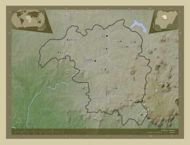 Kaduna, Nijerya Eyaleti. Yükseklik haritası göller ve nehirlerle wiki tarzında renklendirilmiş. Bölgenin büyük şehirlerinin yerleri ve isimleri. Köşedeki yedek konum haritaları