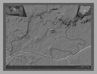 Nassarawa, Nijerya Eyaleti. Göllü ve nehirli çift katlı yükseklik haritası. Bölgenin büyük şehirlerinin yerleri ve isimleri. Köşedeki yedek konum haritaları