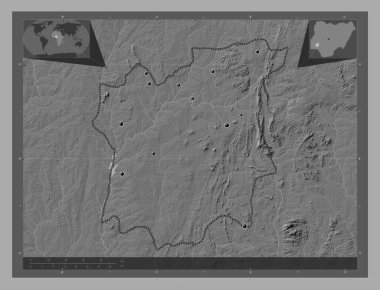 Osun, Nijerya Eyaleti. Göllü ve nehirli çift katlı yükseklik haritası. Bölgenin büyük şehirlerinin yerleri. Köşedeki yedek konum haritaları