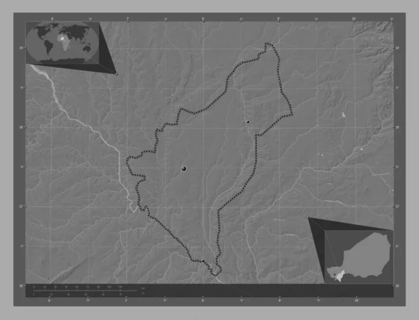 尼日尔省 带湖泊和河流的比尔维尔高程图 该区域主要城市的所在地点 角辅助位置图 — 图库照片