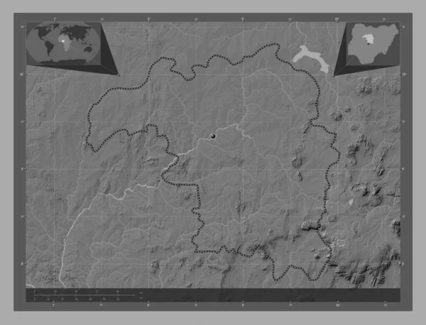 卡杜纳 尼日利亚州带湖泊和河流的比尔维尔高程图 角辅助位置图 — 图库照片