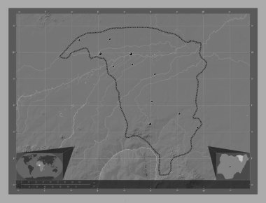 Yobe, Nijerya eyaleti. Göllü ve nehirli çift katlı yükseklik haritası. Bölgenin büyük şehirlerinin yerleri. Köşedeki yedek konum haritaları