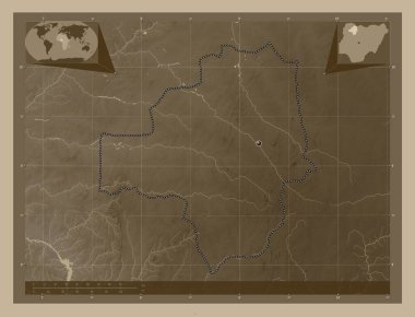 Zamfara, Nijerya eyaleti. Yükseklik haritası sepya tonlarında göller ve nehirlerle renklendirilmiş. Köşedeki yedek konum haritaları