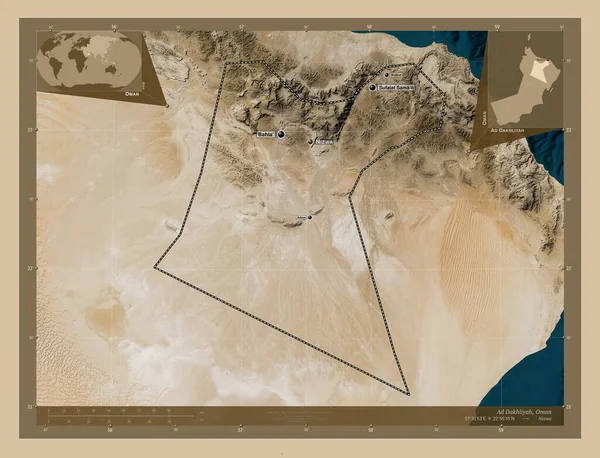オマーンの領域 アドダクリヤ 低解像度衛星地図 地域の主要都市の位置と名前 コーナー補助位置図 — ストック写真