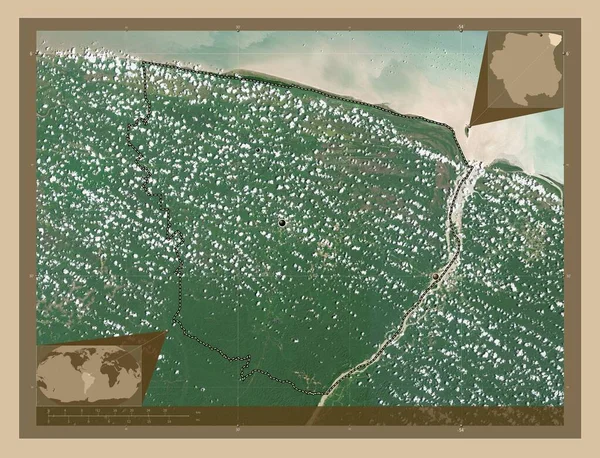 苏里南地区的Marowijne 低分辨率卫星地图 该区域主要城市的所在地点 角辅助位置图 — 图库照片