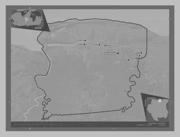 スリナムのサラマカ県 湖や川とグレースケールの標高マップ 地域の主要都市の位置と名前 コーナー補助位置図 — ストック写真