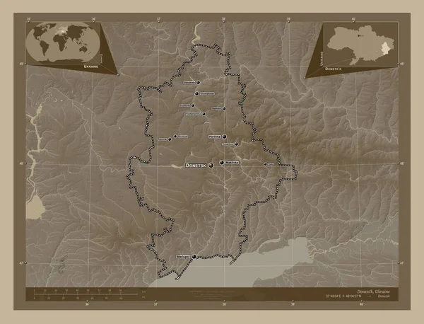 Donets 'k, Ukrayna bölgesi. Yükseklik haritası sepya tonlarında göller ve nehirlerle renklendirilmiş. Bölgenin büyük şehirlerinin yerleri ve isimleri. Köşedeki yedek konum haritaları
