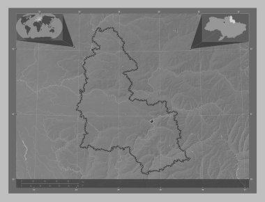 Sumy, Ukrayna bölgesi. Gölleri ve nehirleri olan gri tonlama yükseklik haritası. Köşedeki yedek konum haritaları