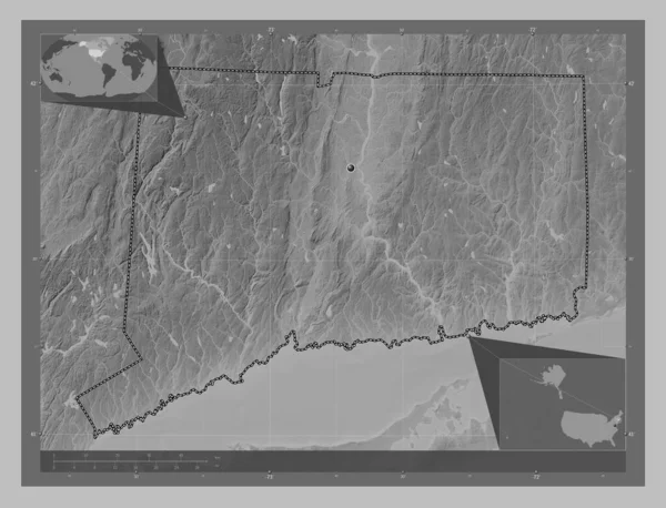 コネチカット州 アメリカ合衆国の州 湖や川とグレースケールの標高マップ コーナー補助位置図 — ストック写真