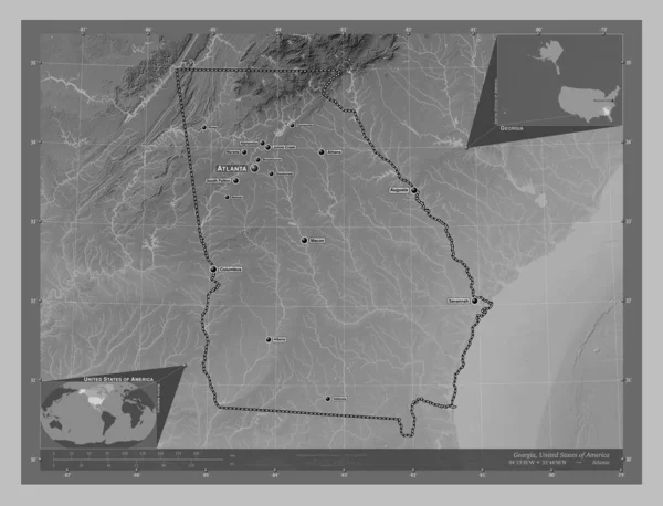 ジョージア州 アメリカ合衆国の州 湖や川とグレースケールの標高マップ 地域の主要都市の位置と名前 コーナー補助位置図 — ストック写真