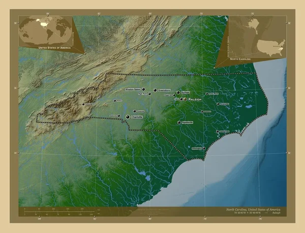 ノースカロライナ州 アメリカ合衆国の州 湖や川と色の標高マップ 地域の主要都市の位置と名前 コーナー補助位置図 — ストック写真