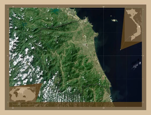 クアンナイ ベトナムの州 低解像度衛星地図 コーナー補助位置図 — ストック写真